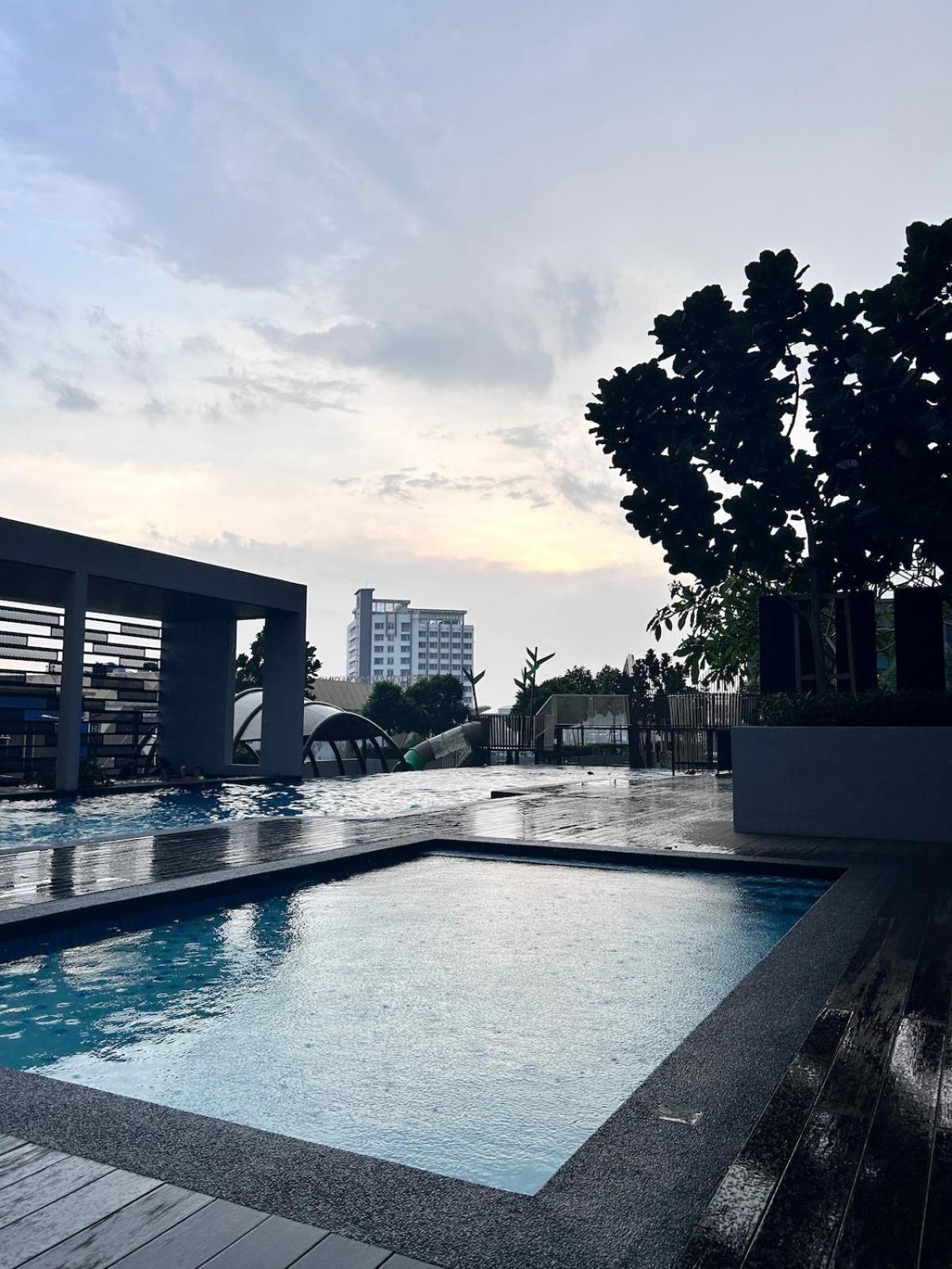 Sky Trees Bukit Indah Aeon Netflix A16 Apartment Johor Bahru Exterior photo